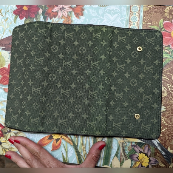 Louis Vuitton mini lin international wallet - Picture 12 of 14